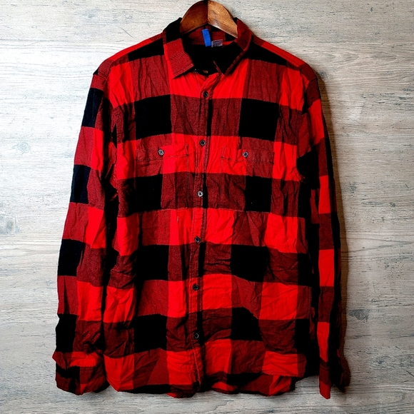 H&M Other - H&M Plaid Flannel Shirt. Perfect Condition! Soft!